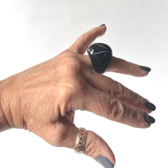 Vintage Size 6.25 Lucite Ring Chunky Bubble Dome Black Swirl Unisex Geometric - Picture 5 of 13